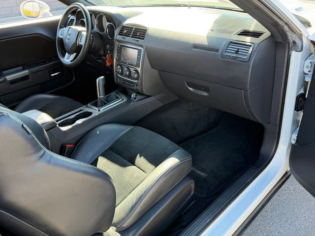 Used 2014 Dodge Challenger R/T RWD image 22