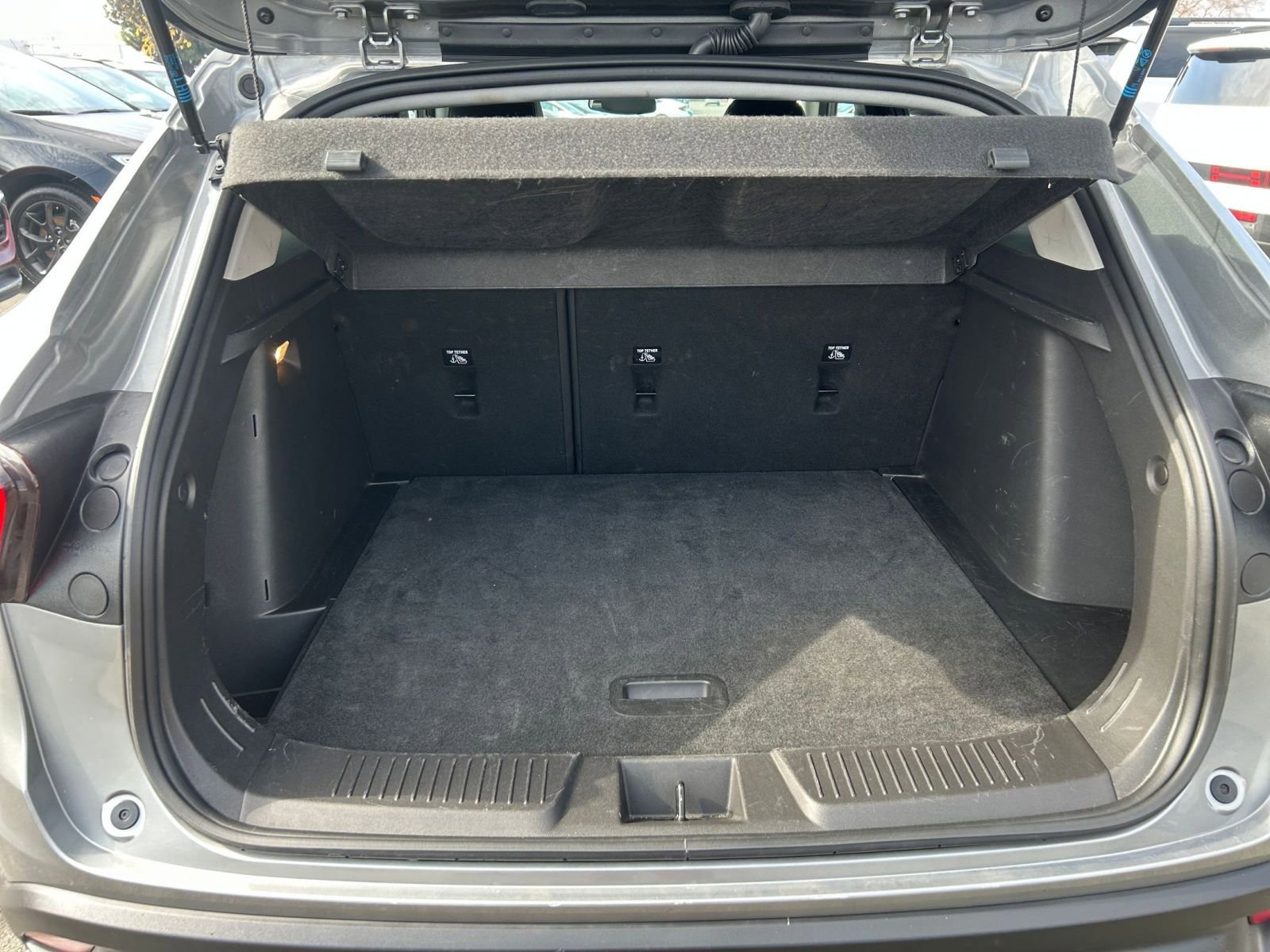 Used 2025 Chevrolet Trax LT image 30