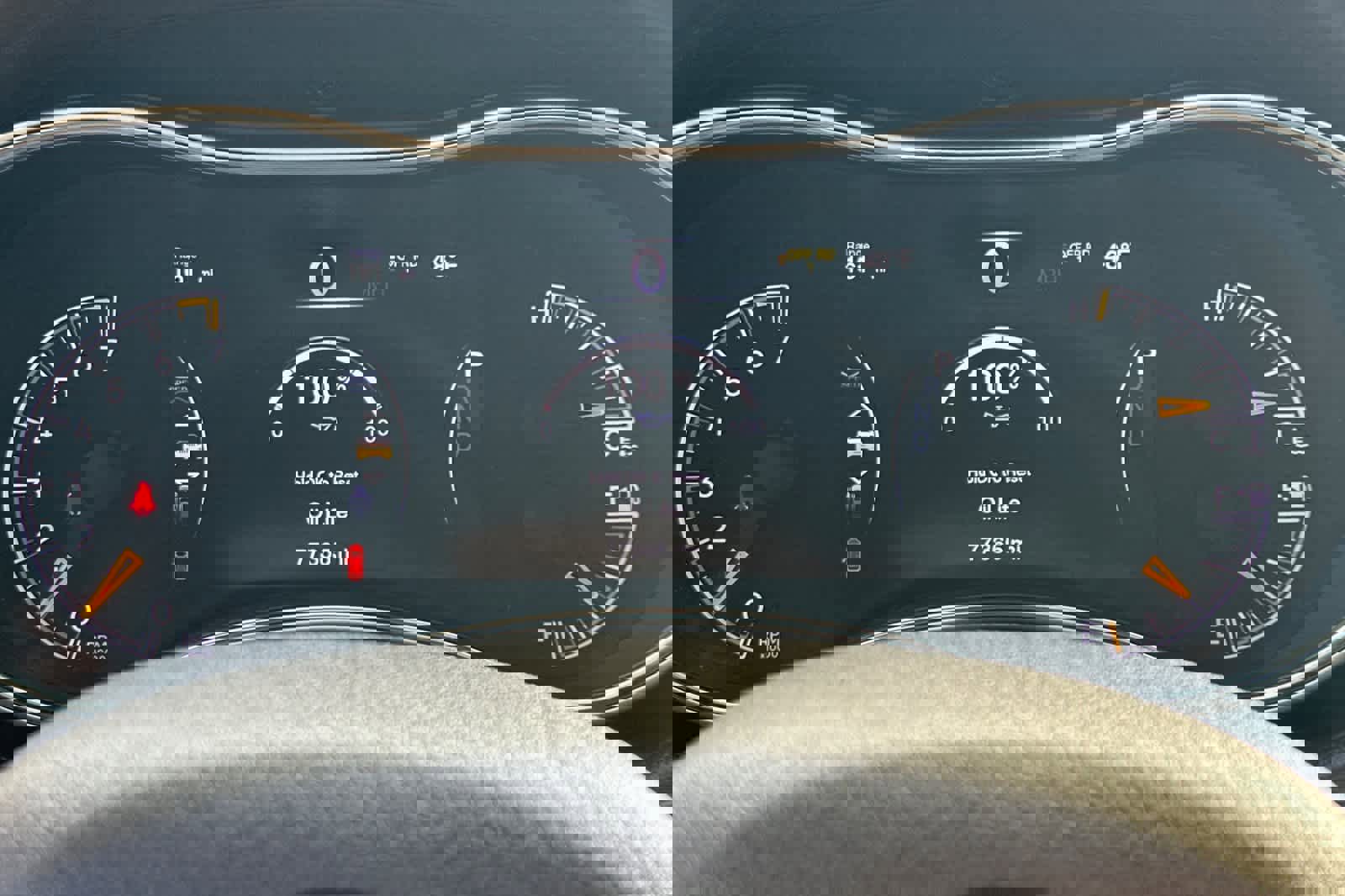 Used 2017 Jeep Grand Cherokee Overland w/ Jeep Active Safety Group image 24