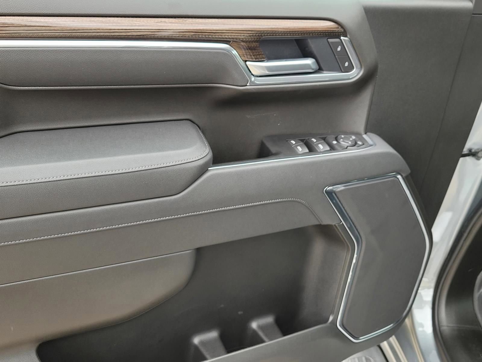 New 2026 Chevrolet Silverado 1500 LT w/ Texas Edition Plus AWD/4WD image 12