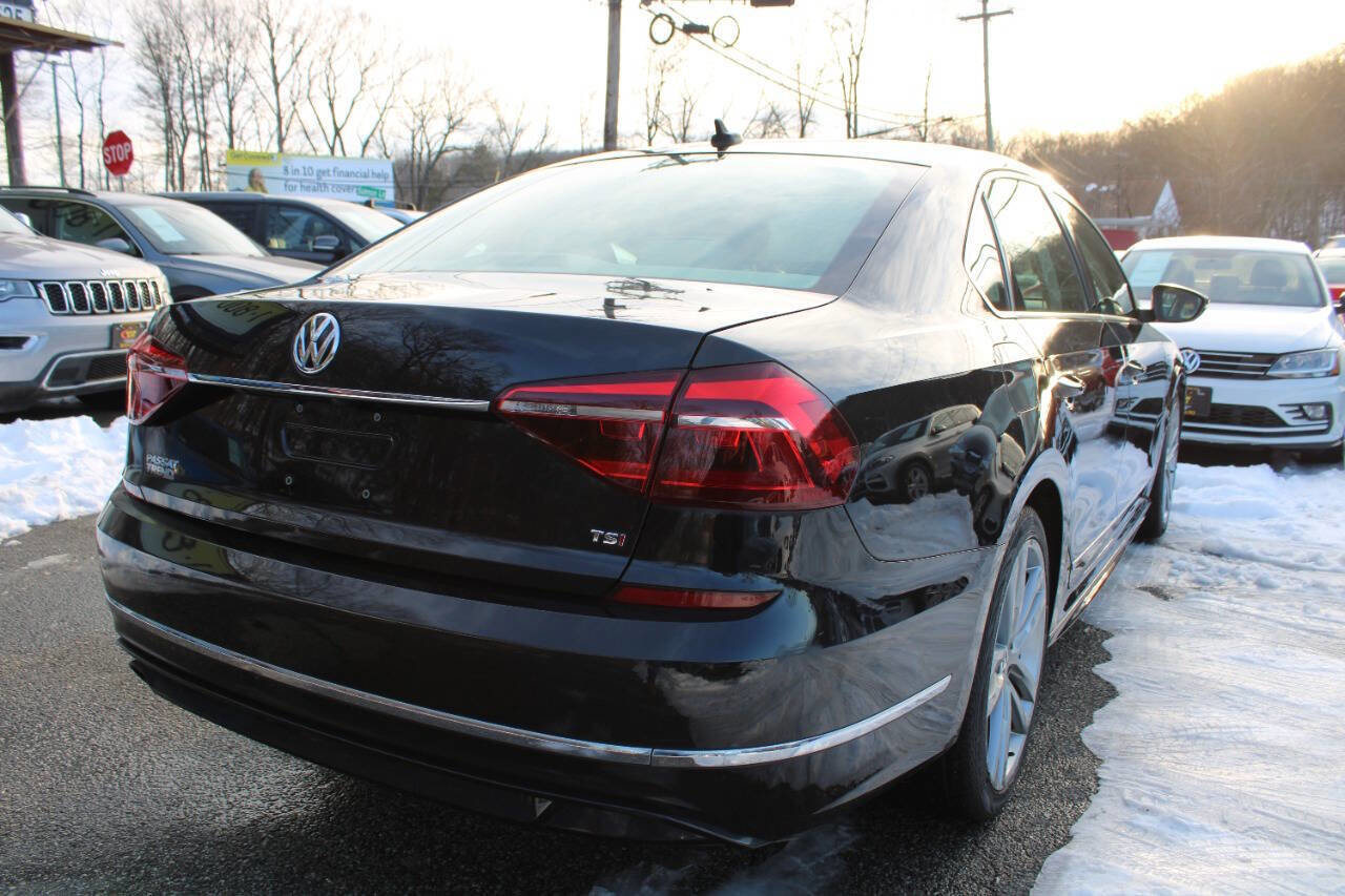 Used 2017 Volkswagen Passat 1.8T R-Line image 8