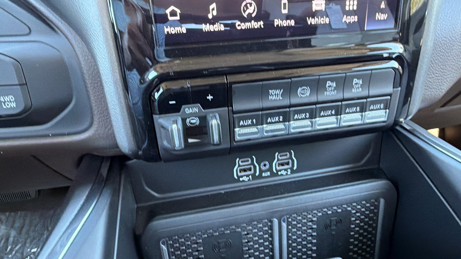 New 2027 RAM 2500 Laramie AWD/4WD image 27
