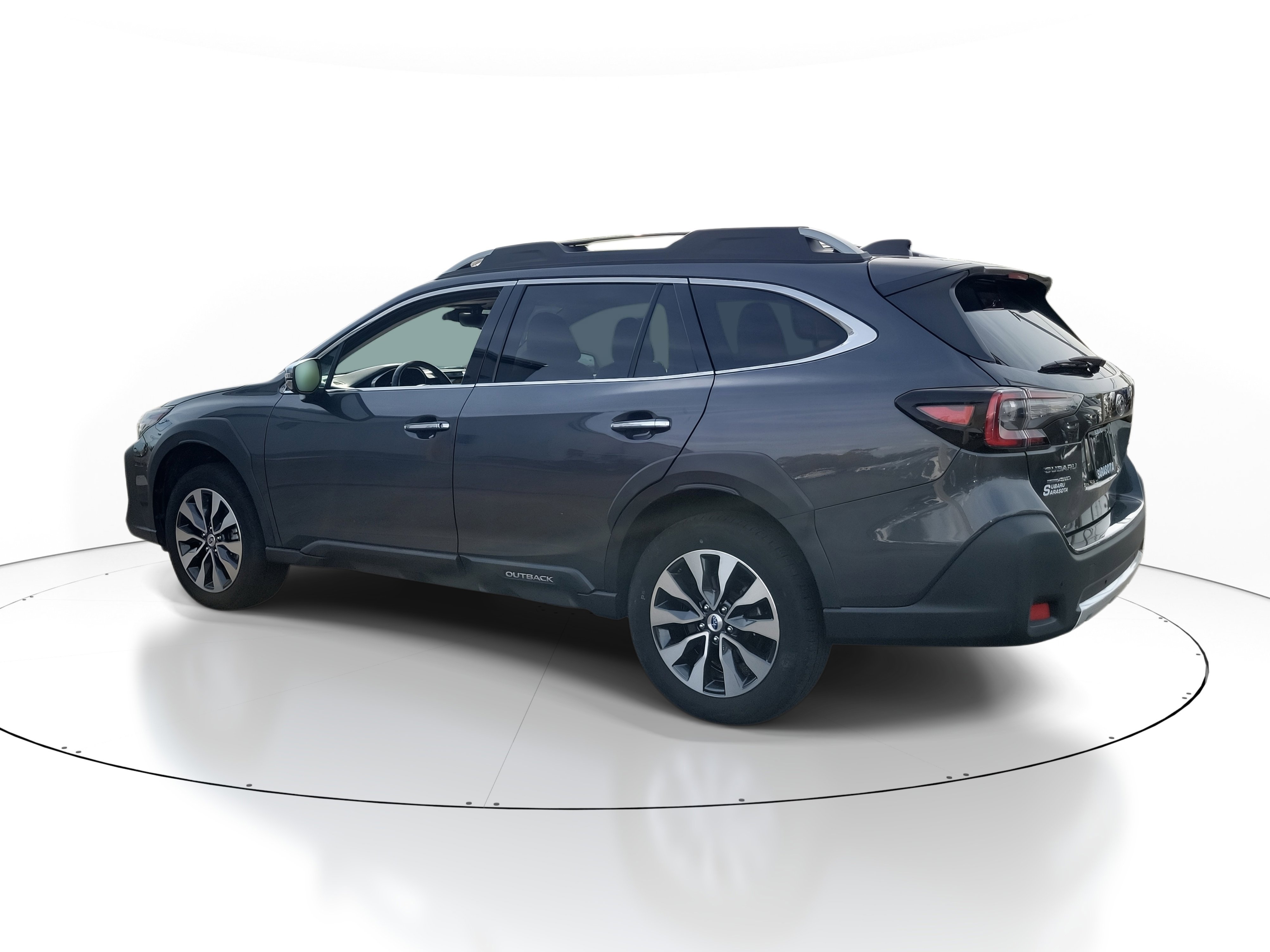 Used 2023 Subaru Outback Touring XT image 4