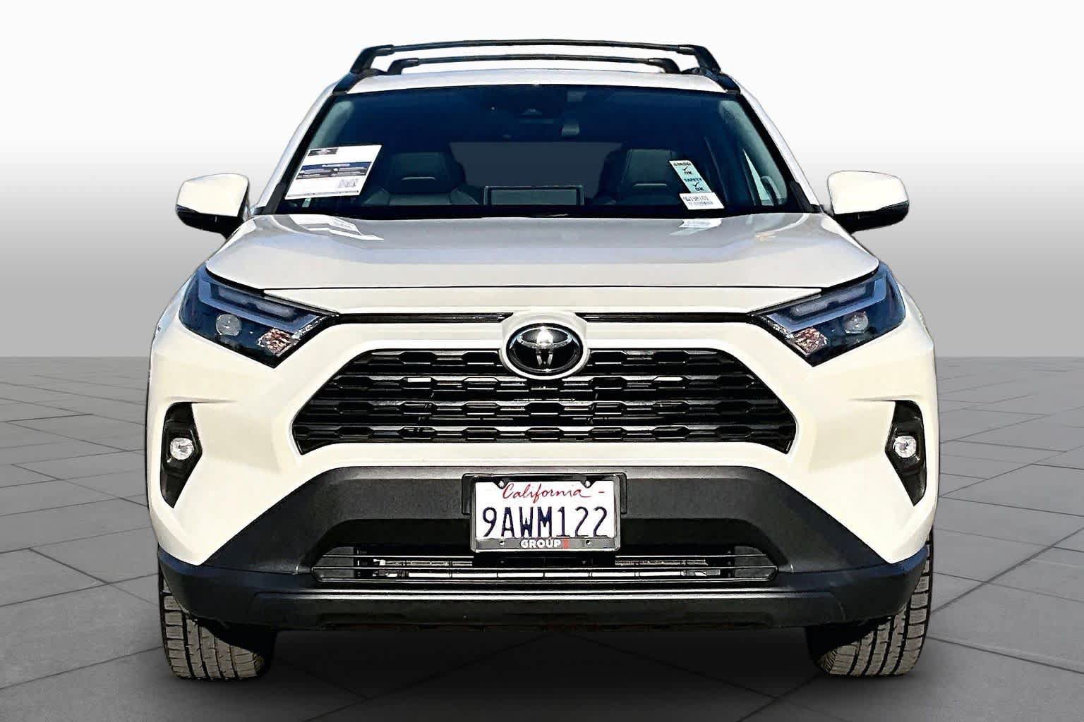 Used 2022 Toyota RAV4 XLE Premium FWD image 3