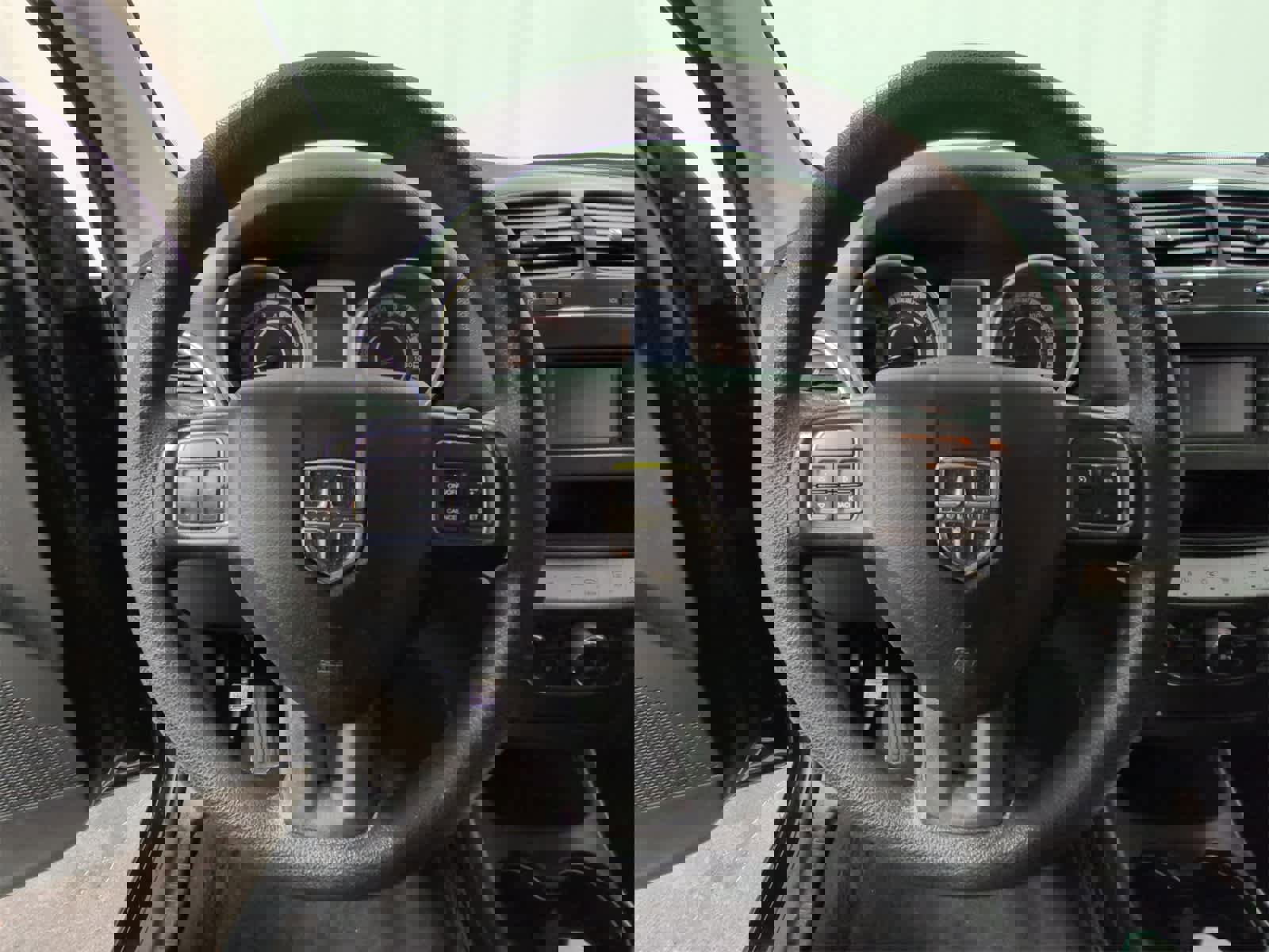 Used 2018 Dodge Journey SE image 23