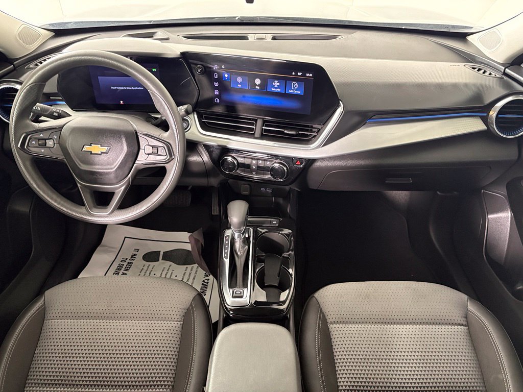 Used 2024 Chevrolet Trax LT FWD image 37