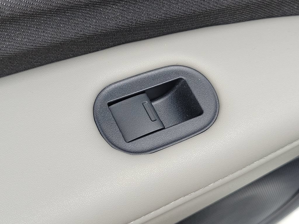 Certified 2020 Honda HR-V LX image 16