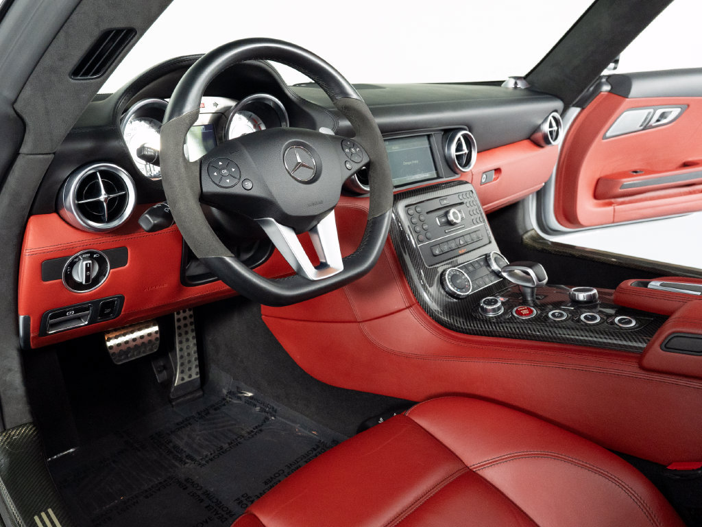 Used 2012 Mercedes-Benz SLS AMG Roadster image 26