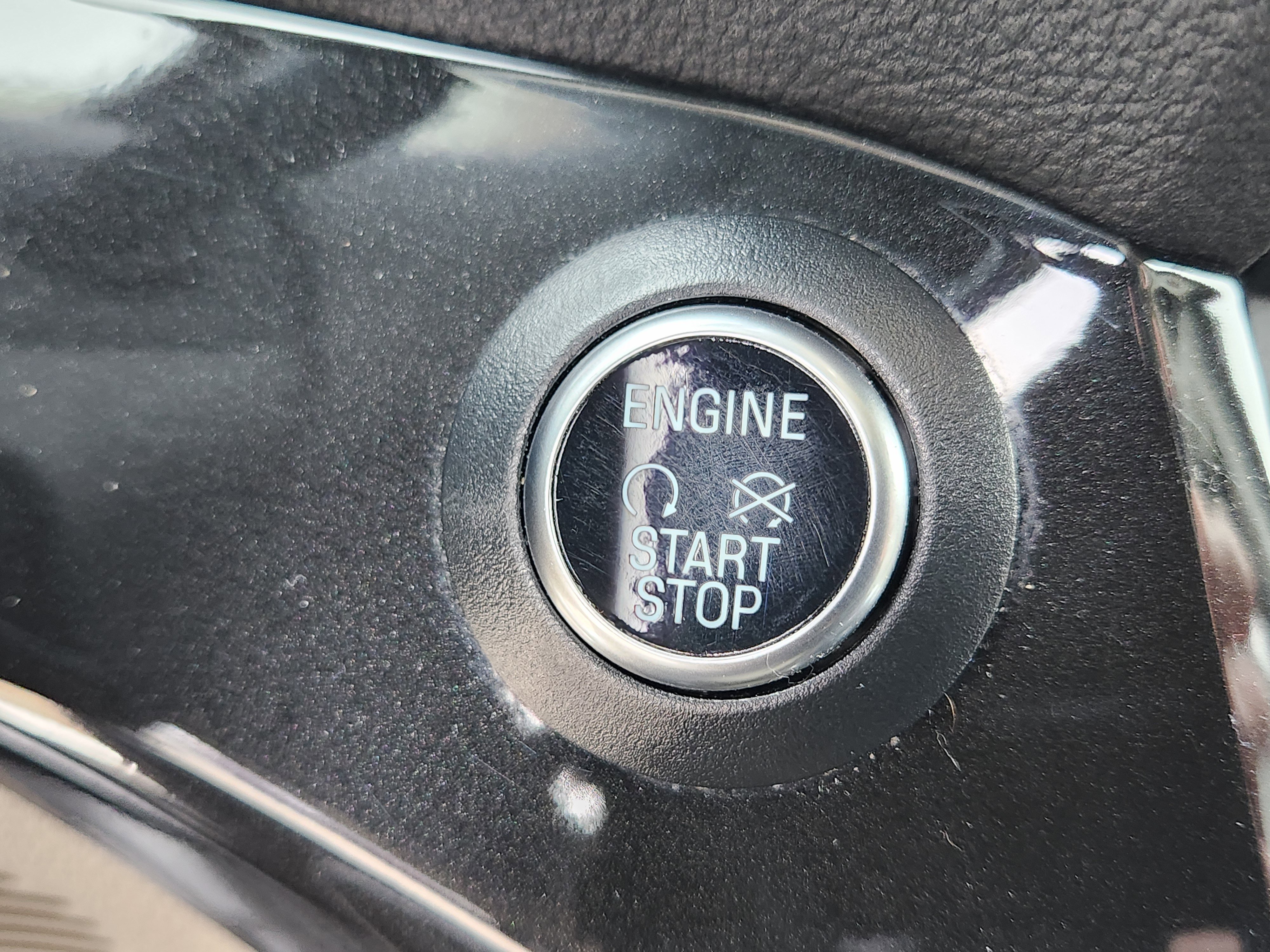 Used 2019 Ford Escape Titanium image 31