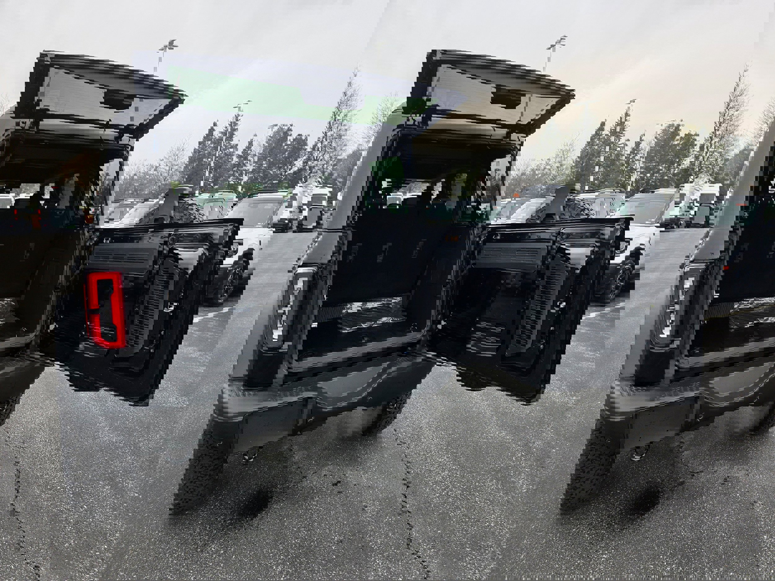 New 2025 Ford Bronco Badlands image 10