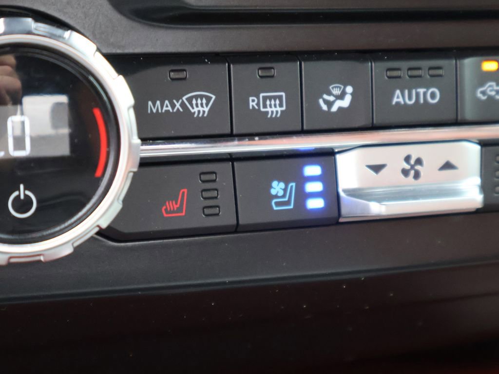 Used 2022 Ford F350 King Ranch w/ King Ranch Ultimate Package AWD/4WD image 39