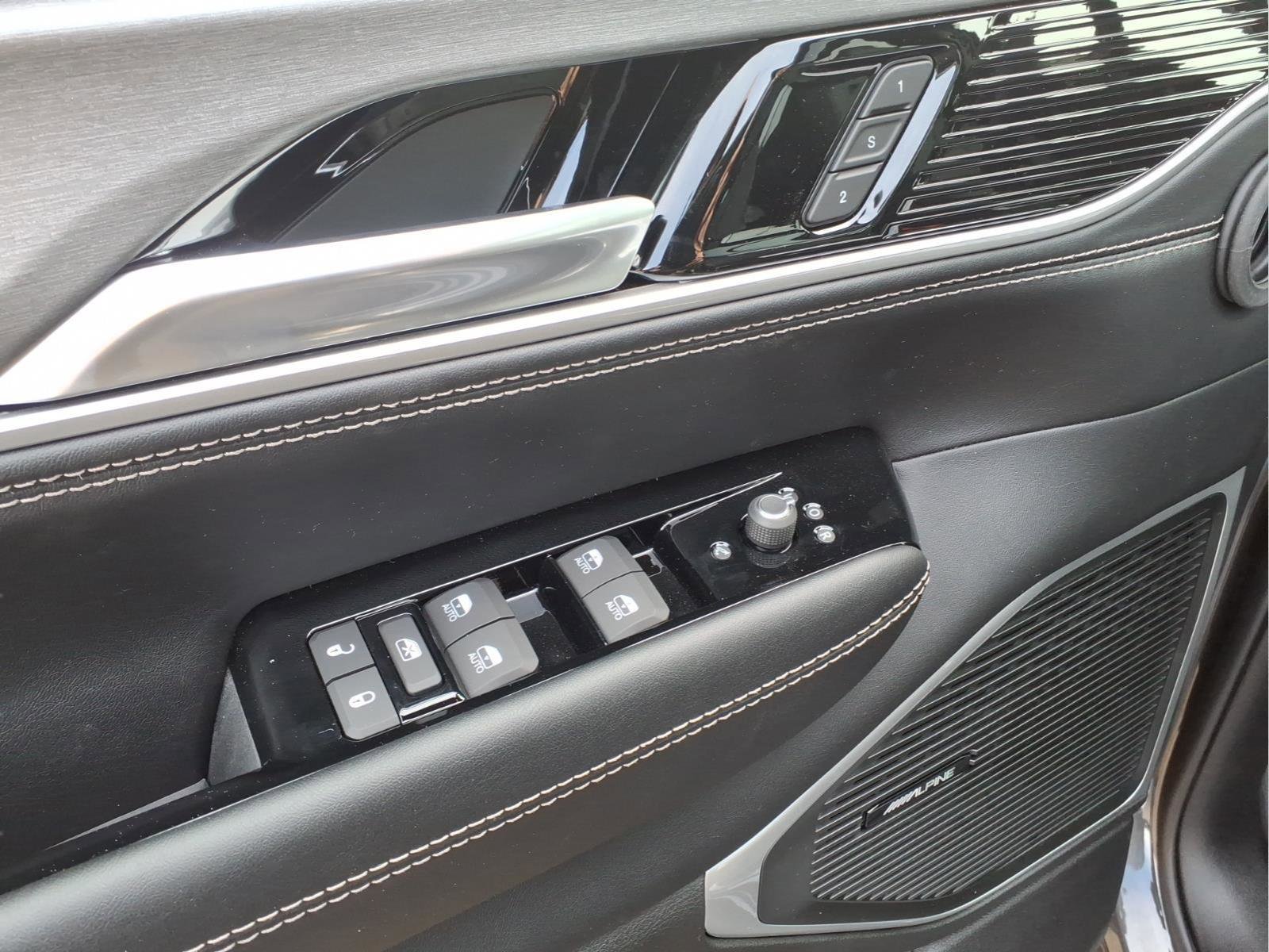 New 2026 Jeep Grand Wagoneer 4WD image 16