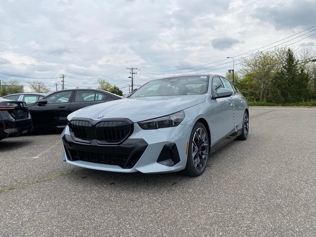 New 2027 BMW 550e xDrive