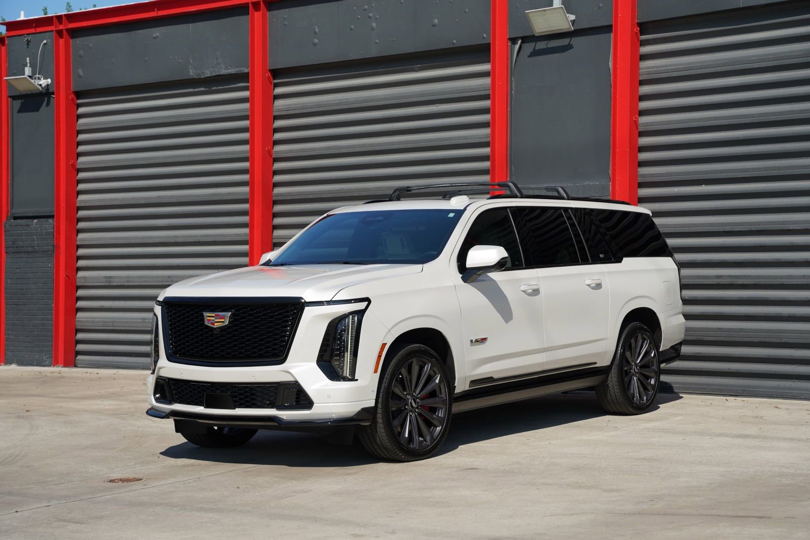Used 2025 Cadillac Escalade ESV V