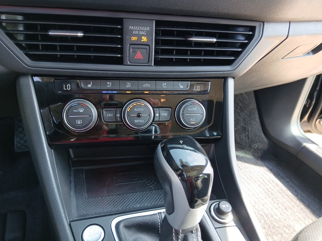 Certified 2024 Volkswagen Jetta SEL FWD image 16