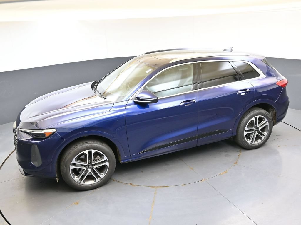 Used 2025 Audi Q5 Premium Plus w/ Premium Plus AWD/4WD image 37