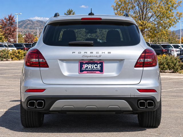 Used 2016 Porsche Cayenne S AWD/4WD image 3