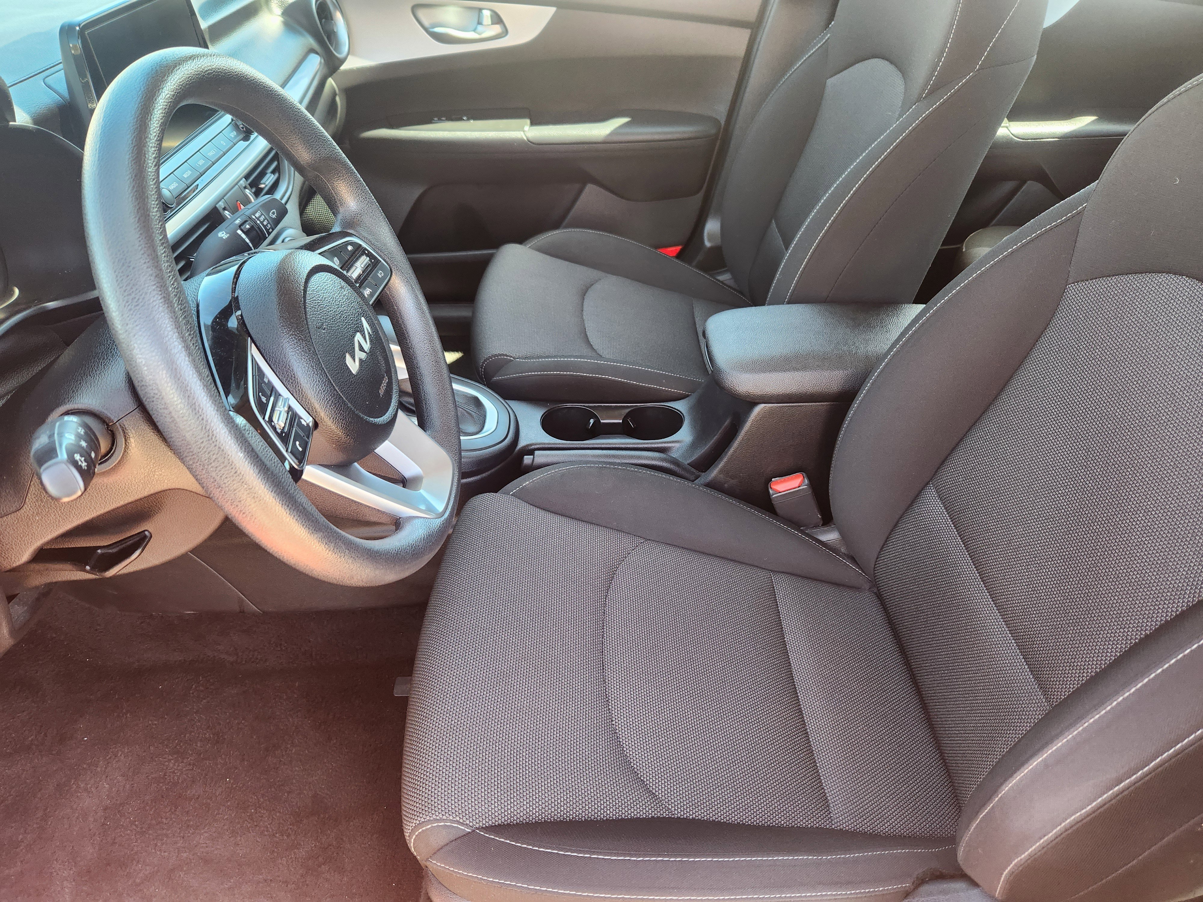 Used 2024 Kia Forte LXS FWD image 9