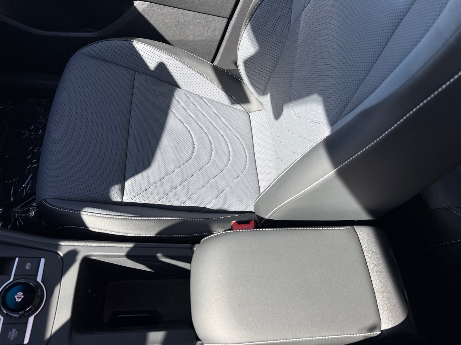 New 2026 Volkswagen Tiguan SE AWD/4WD image 14