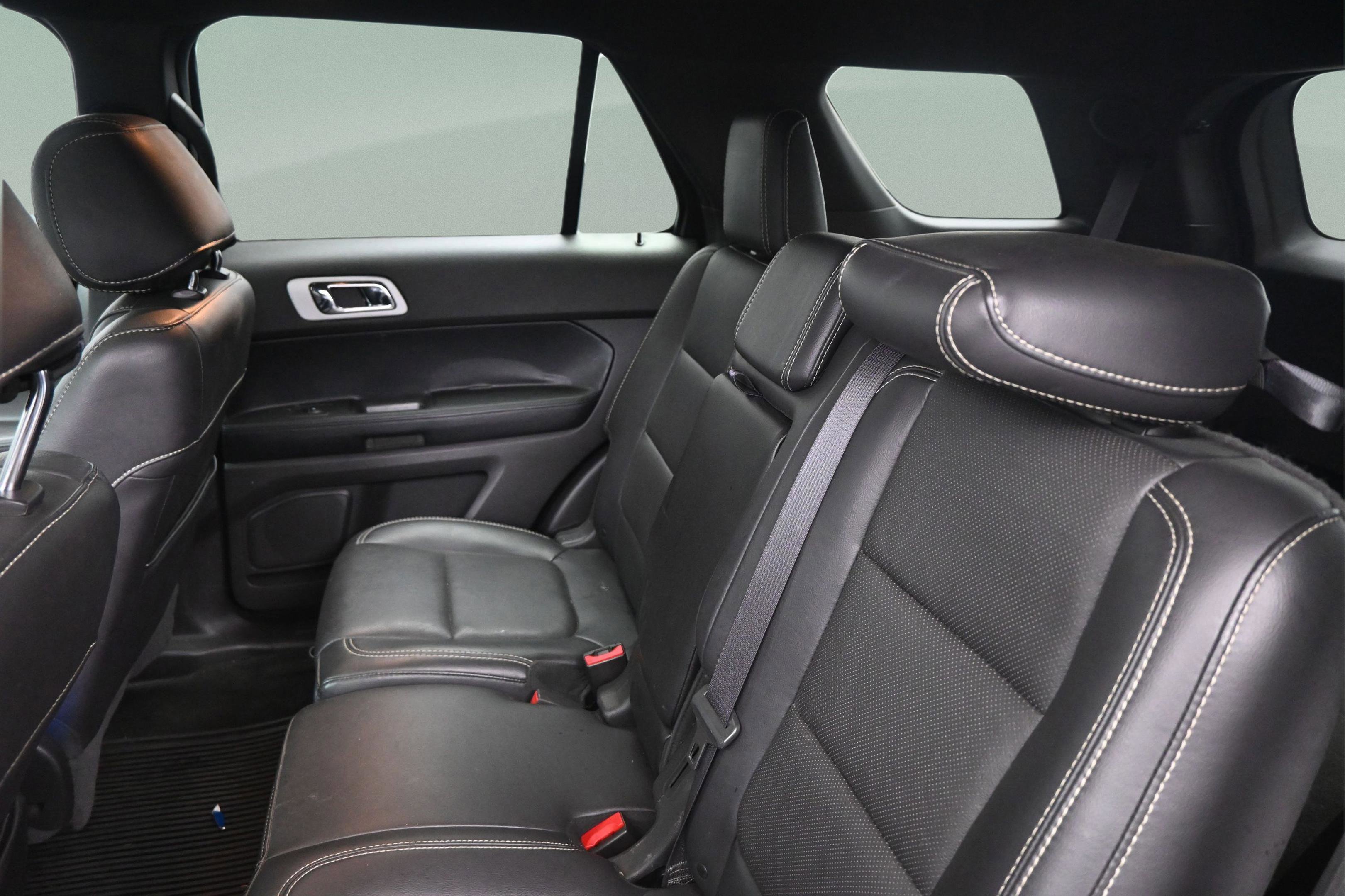 Used 2015 Ford Explorer Sport w/ Equipment Group 401A AWD/4WD image 33