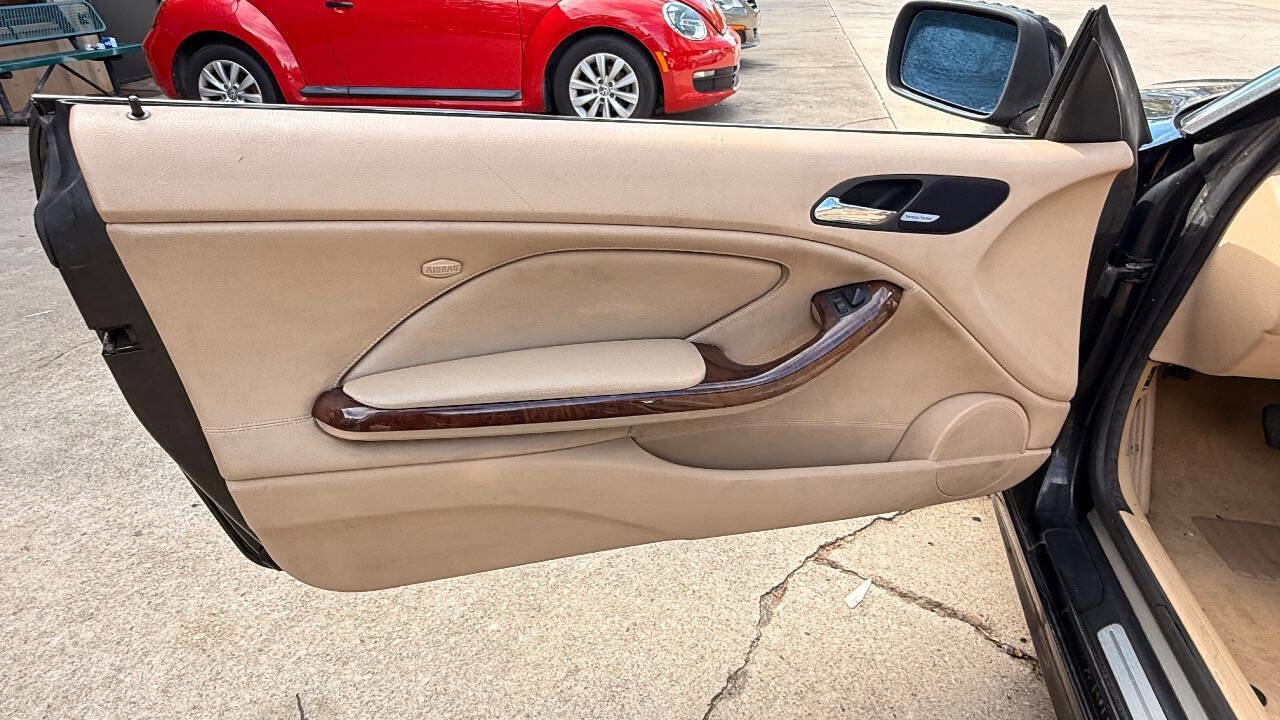 Used 2003 BMW 330Ci Convertible image 27