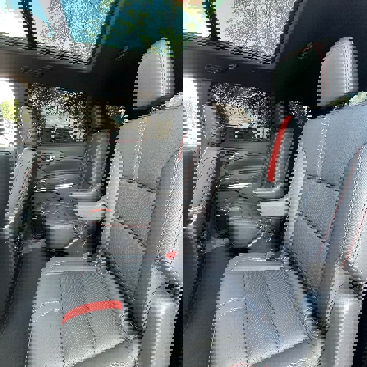 Used 2026 Chevrolet Traverse RS image 23