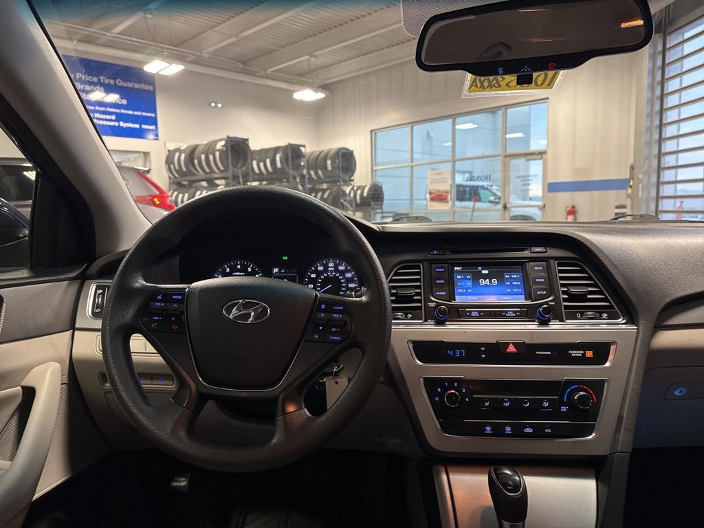 Used 2015 Hyundai Sonata SE w/ Option Group 09 image 10