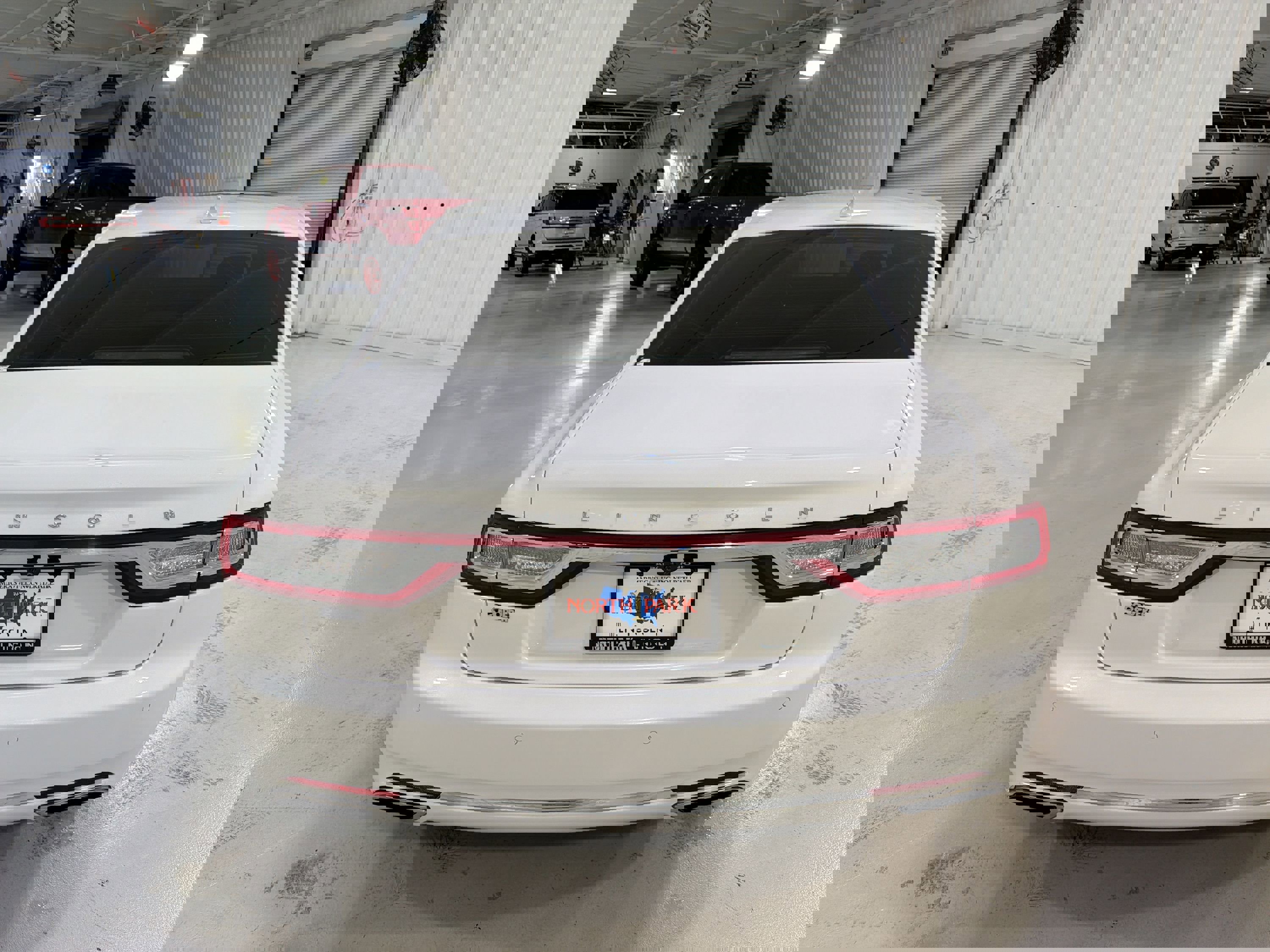 Used 2020 Lincoln Continental w/ Premium Package image 27