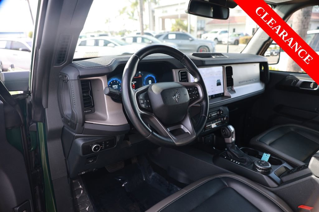 Used 2025 Ford Bronco Outer Banks AWD/4WD image 16