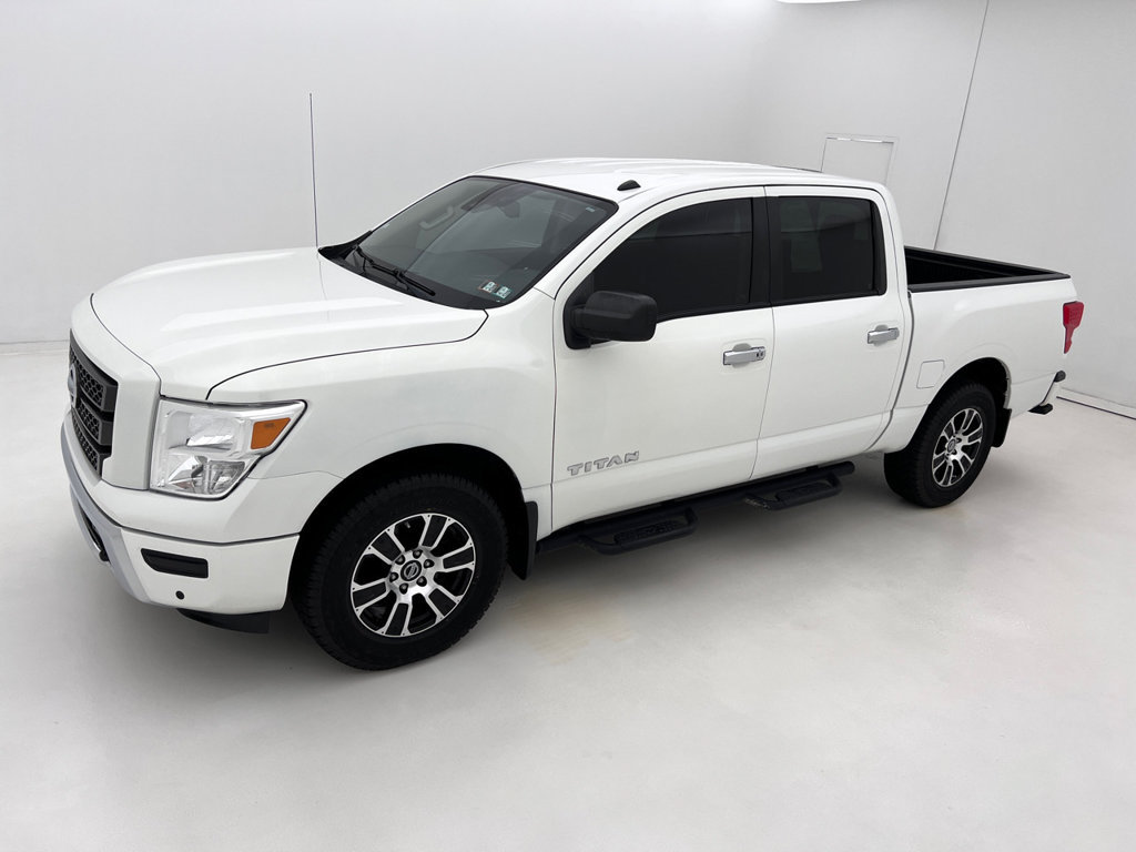 Used 2021 Nissan Titan SV w/ SV Convenience Package AWD/4WD image 5