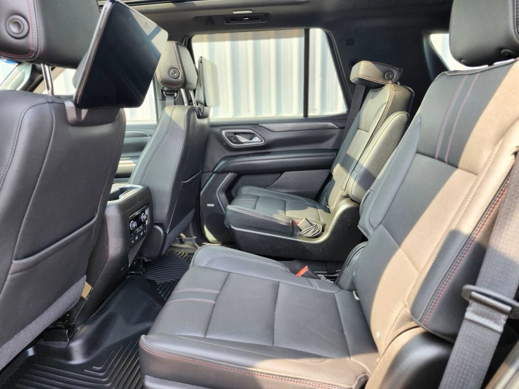 Used 2021 Chevrolet Tahoe RST w/ Luxury Package AWD/4WD image 14