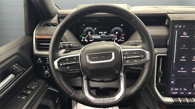 Used 2025 GMC Yukon XL Denali image 25