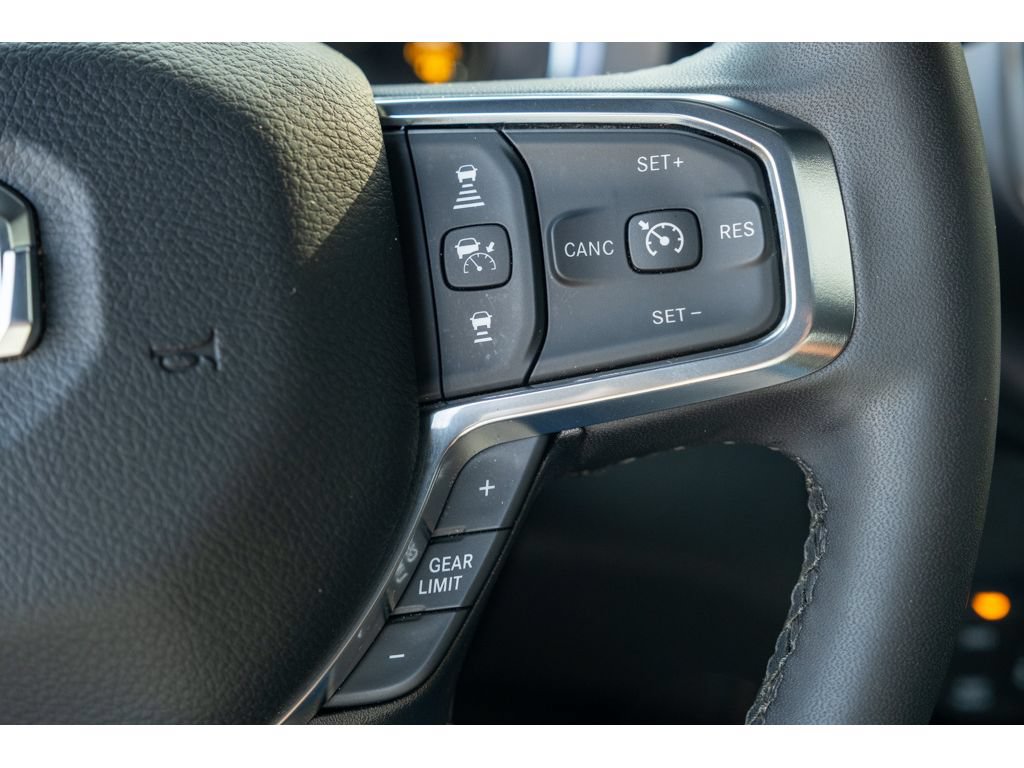 Used 2025 RAM 2500 Laramie AWD/4WD image 20