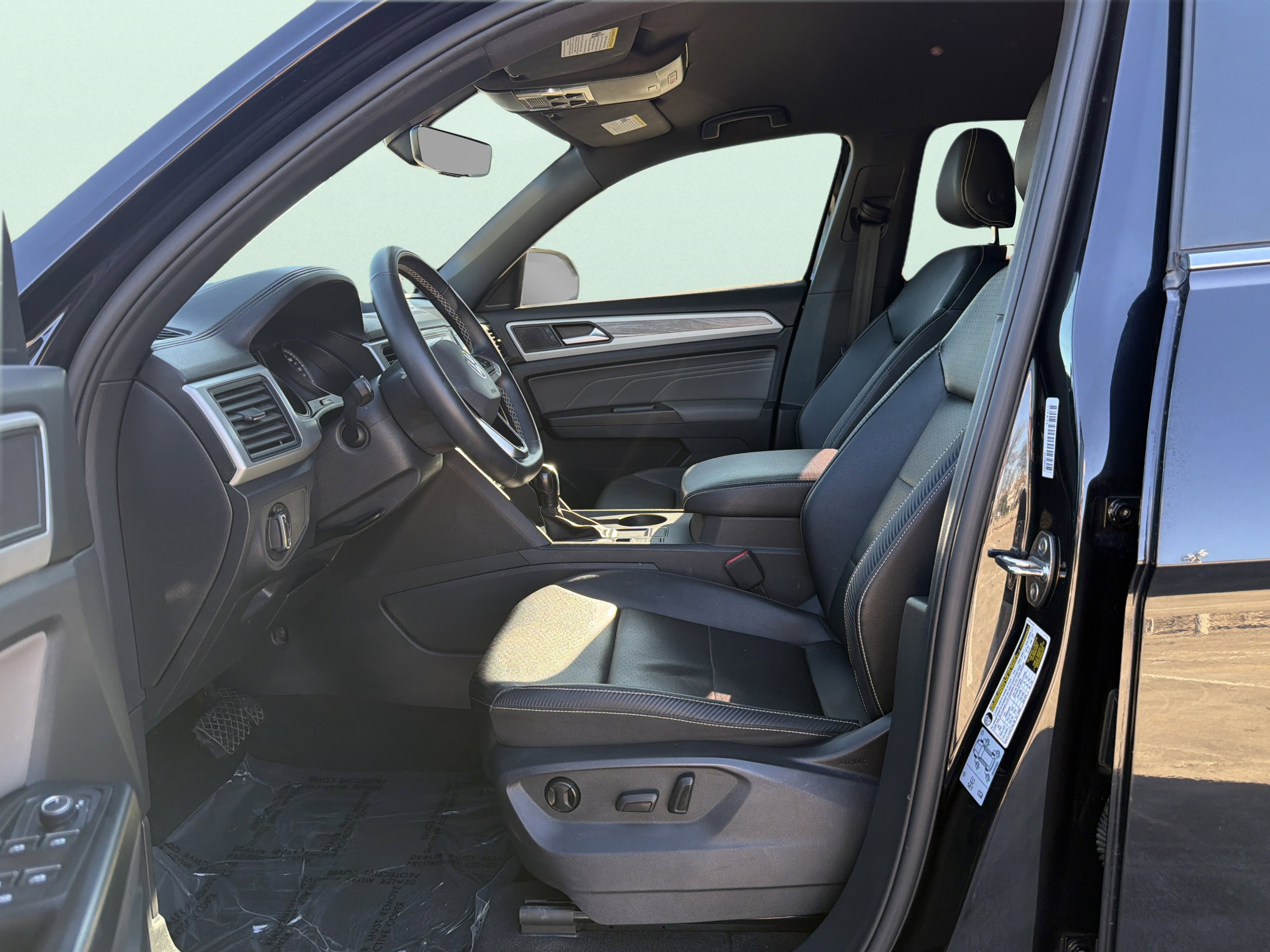 Used 2021 Volkswagen Atlas Cross Sport SE FWD image 16
