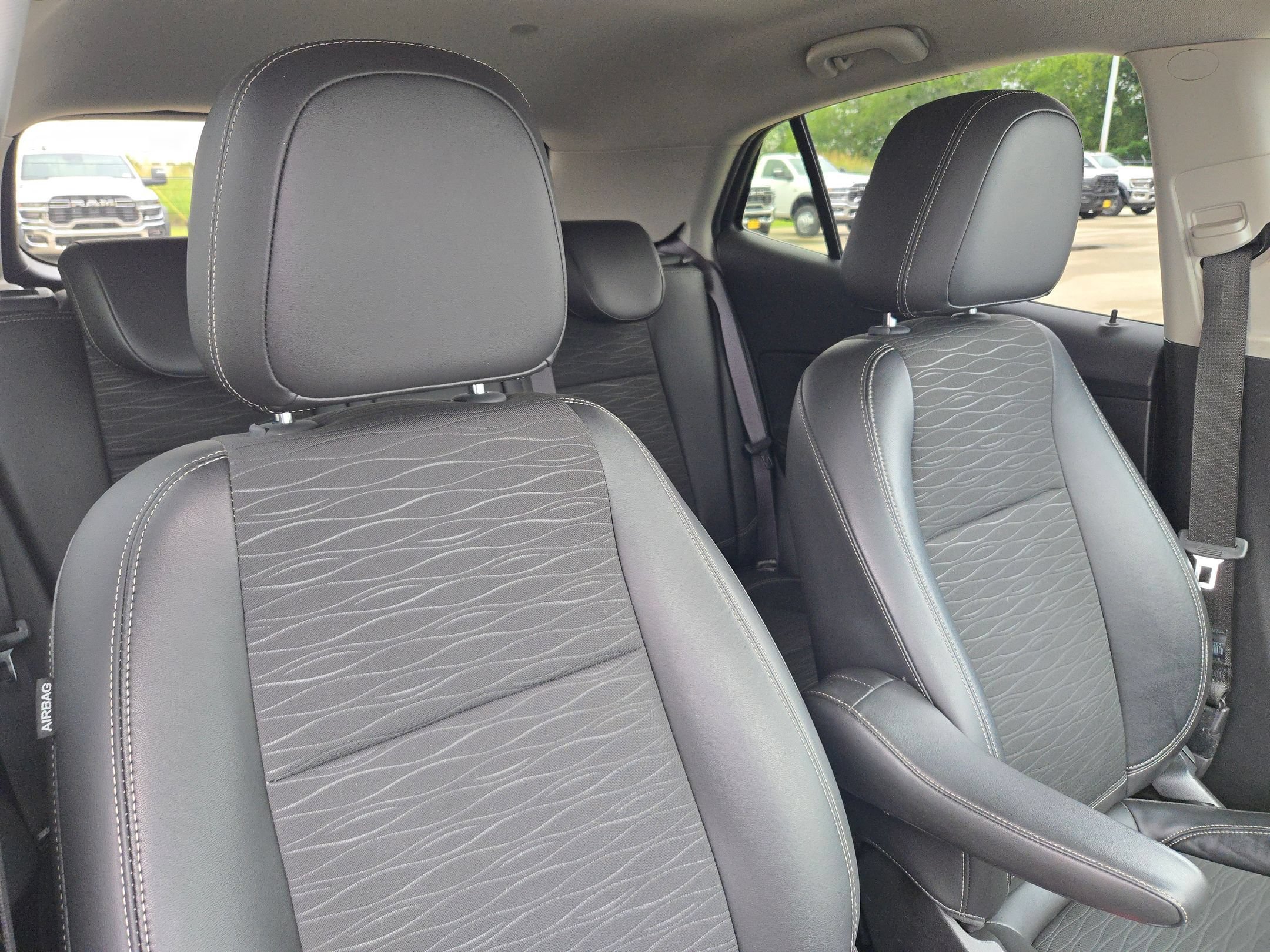 Used 2015 Buick Encore FWD image 29