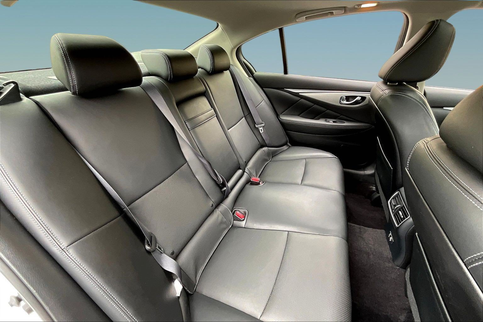 Certified 2023 INFINITI Q50 Luxe w/ Cargo Package AWD/4WD image 24