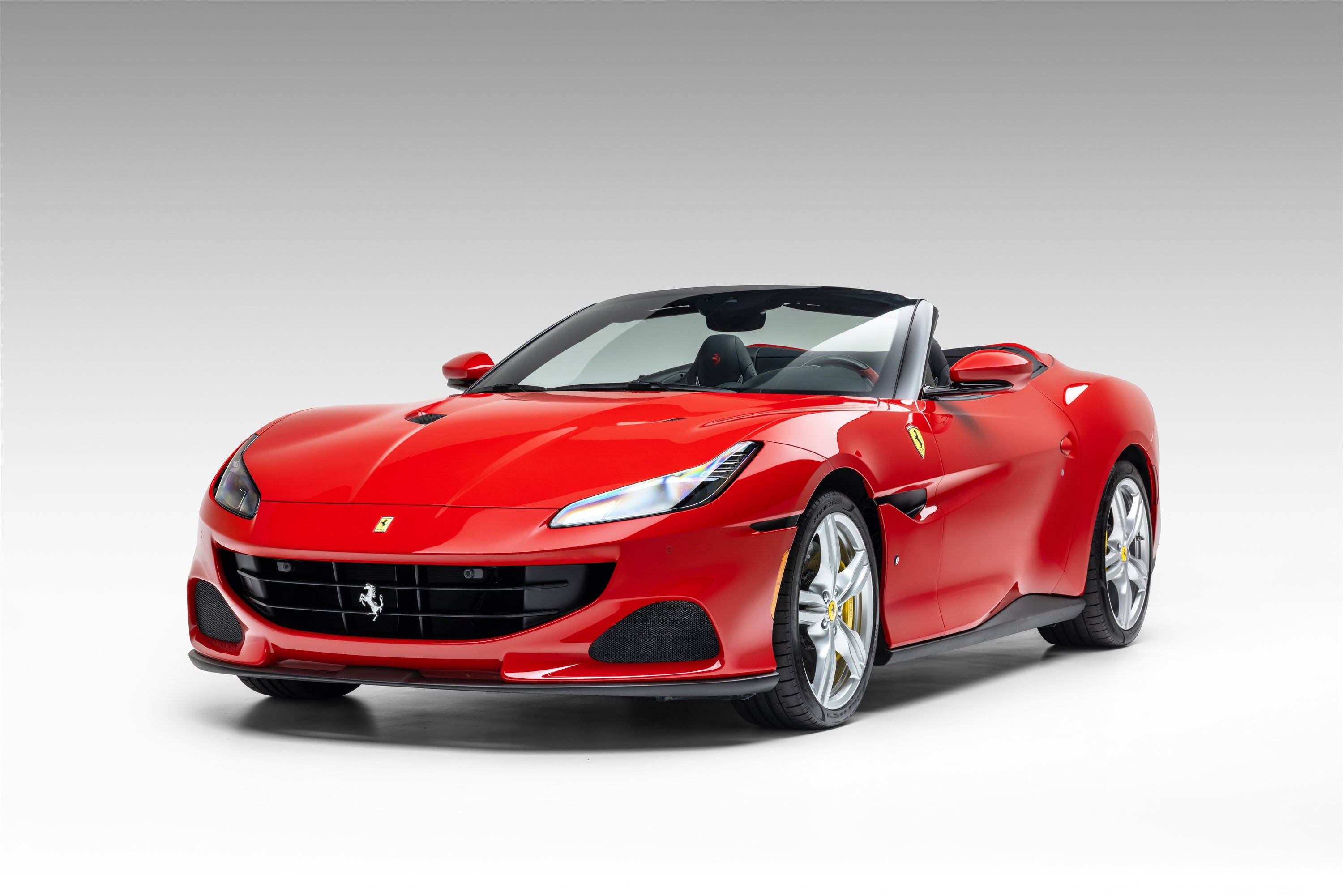 Certified 2022 Ferrari Portofino M RWD image 3