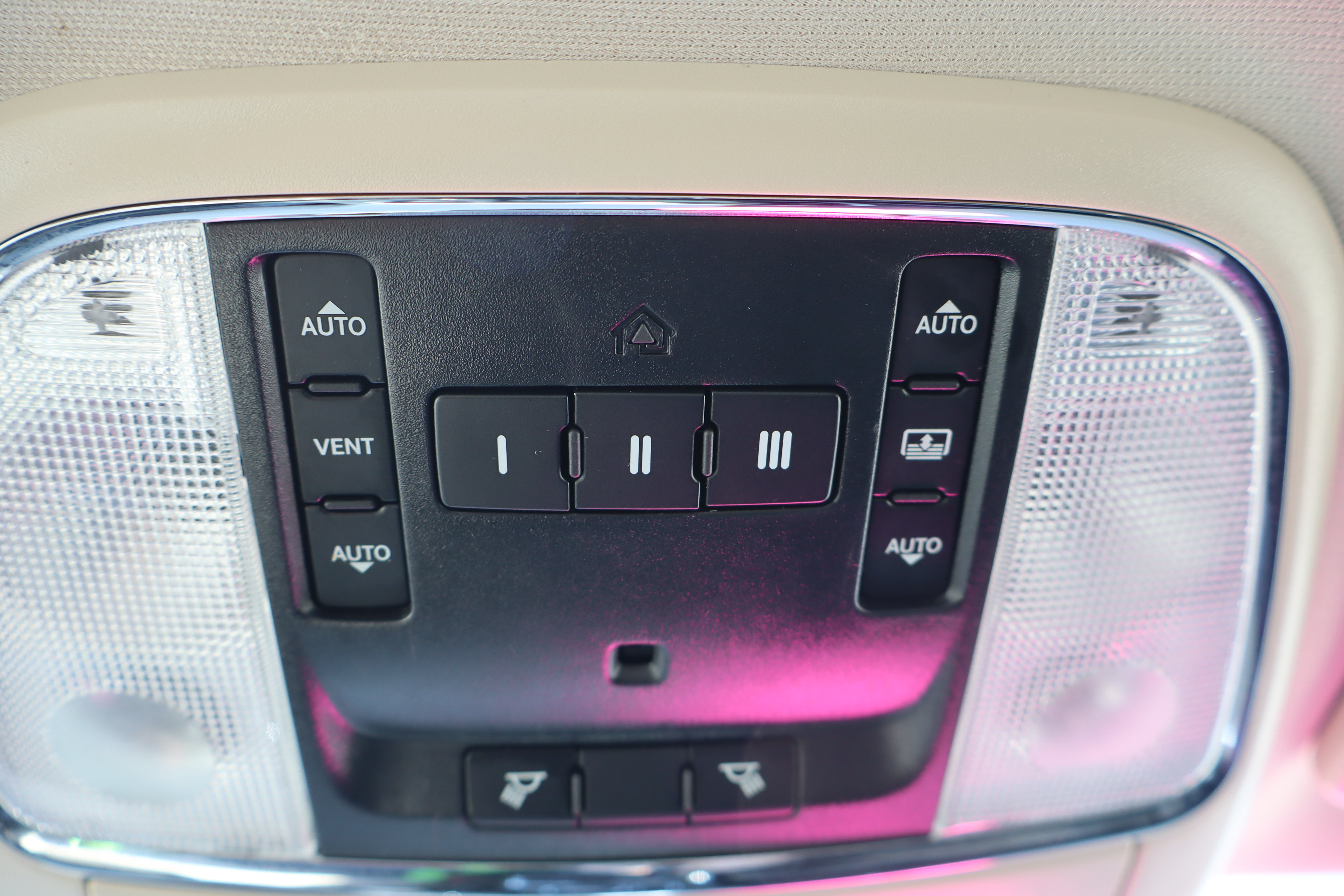 Used 2017 Chrysler 300 C AWD/4WD image 26