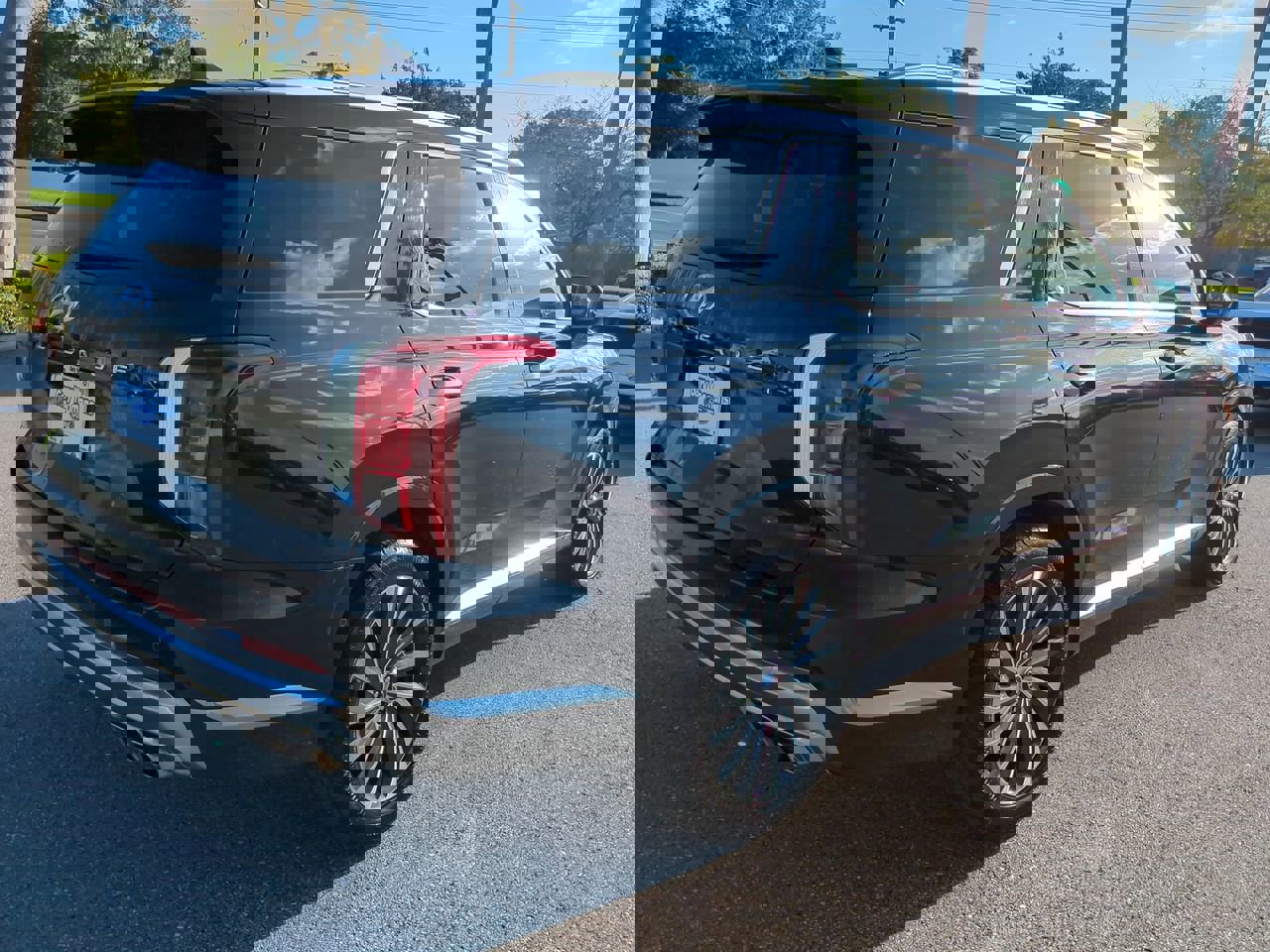 Used 2024 Hyundai Palisade Calligraphy image 4