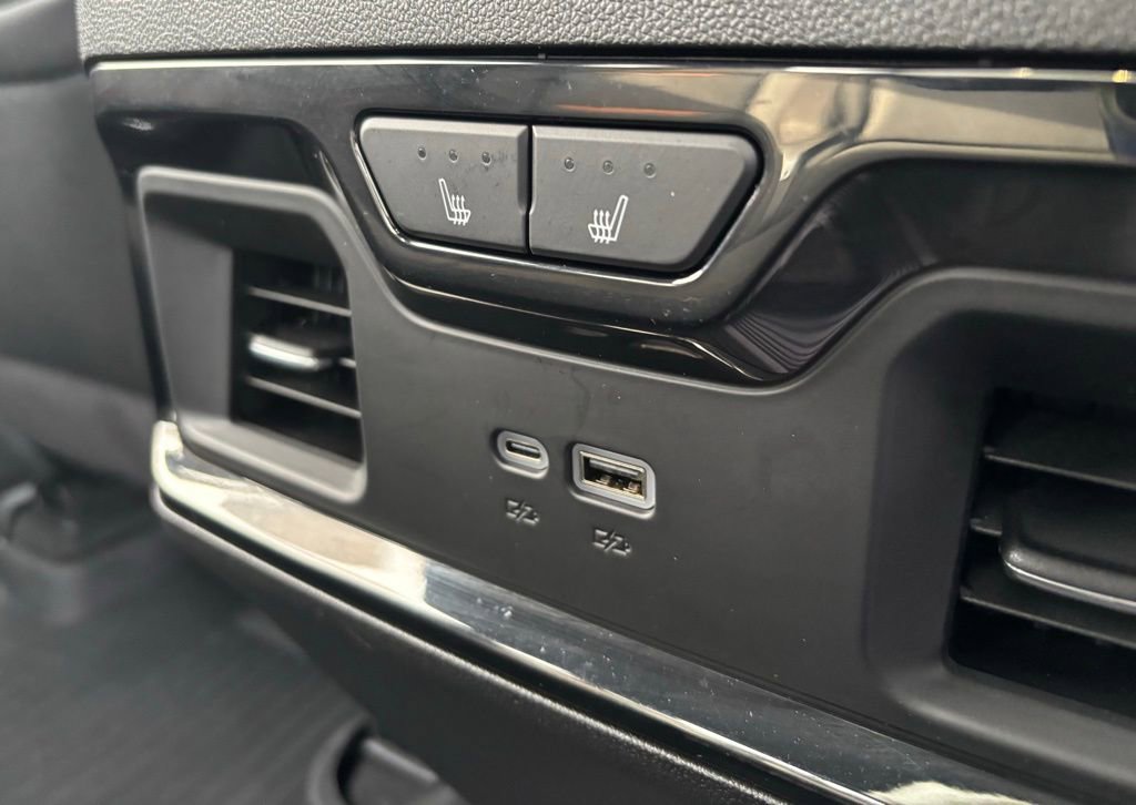 Used 2025 GMC Sierra 2500 AT4 w/ Technology Package image 20