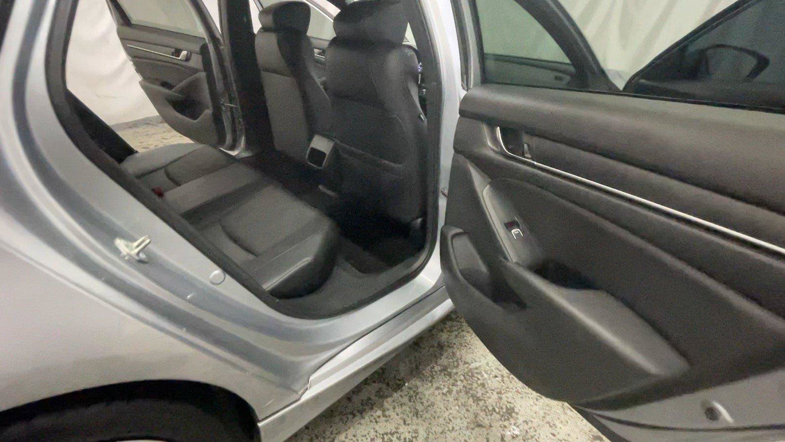 Used 2020 Honda Accord Sport image 24