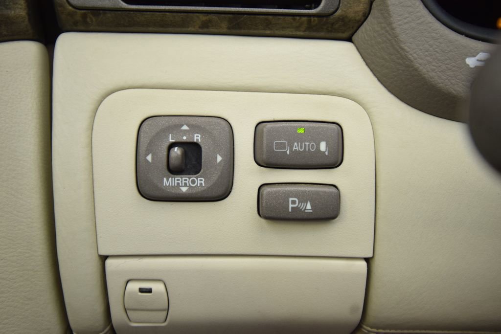 Used 2003 Lexus LS 430 RWD image 38