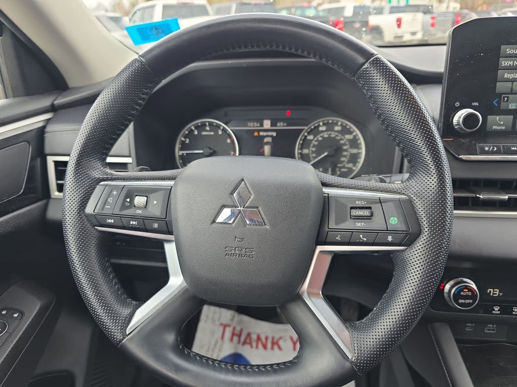 Used 2022 Mitsubishi Outlander SE AWD/4WD image 14