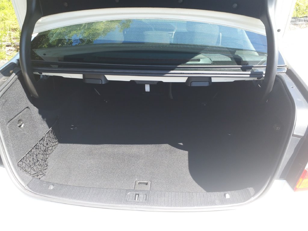 Used 2011 Mercedes-Benz E 550 Sedan image 15