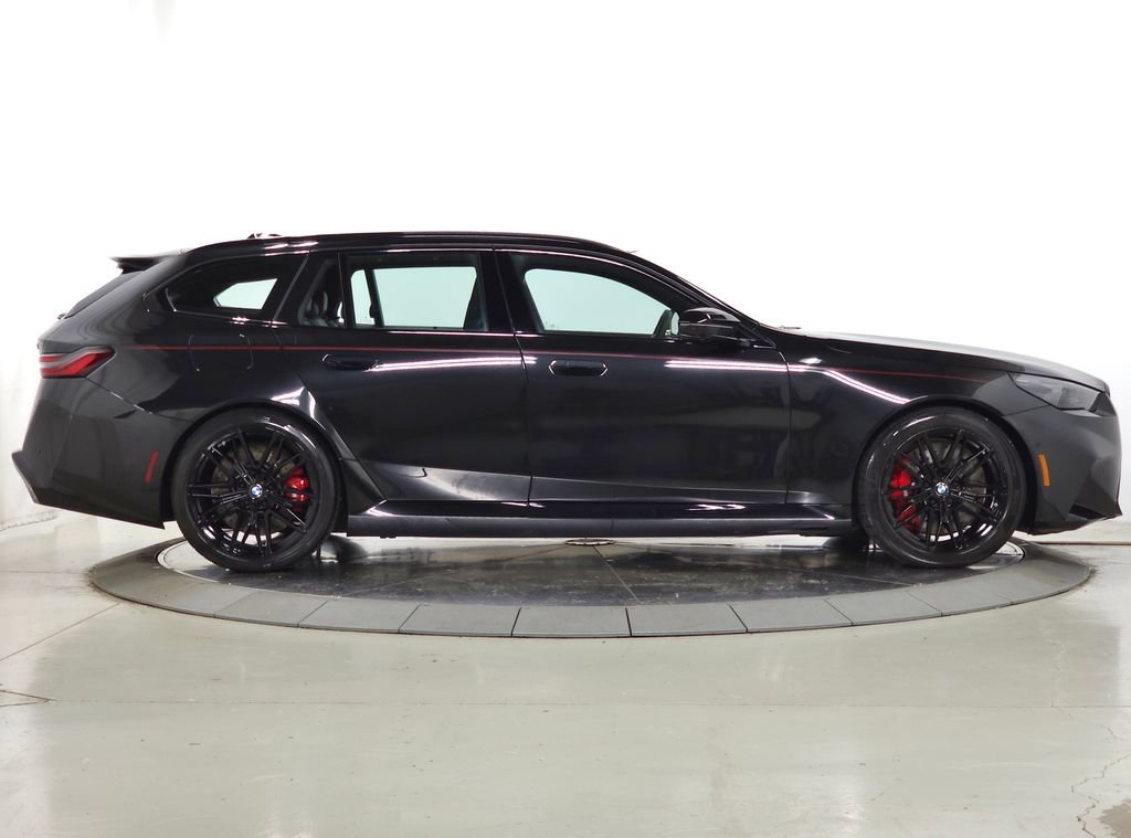 Used 2026 BMW M5 Touring AWD/4WD image 12