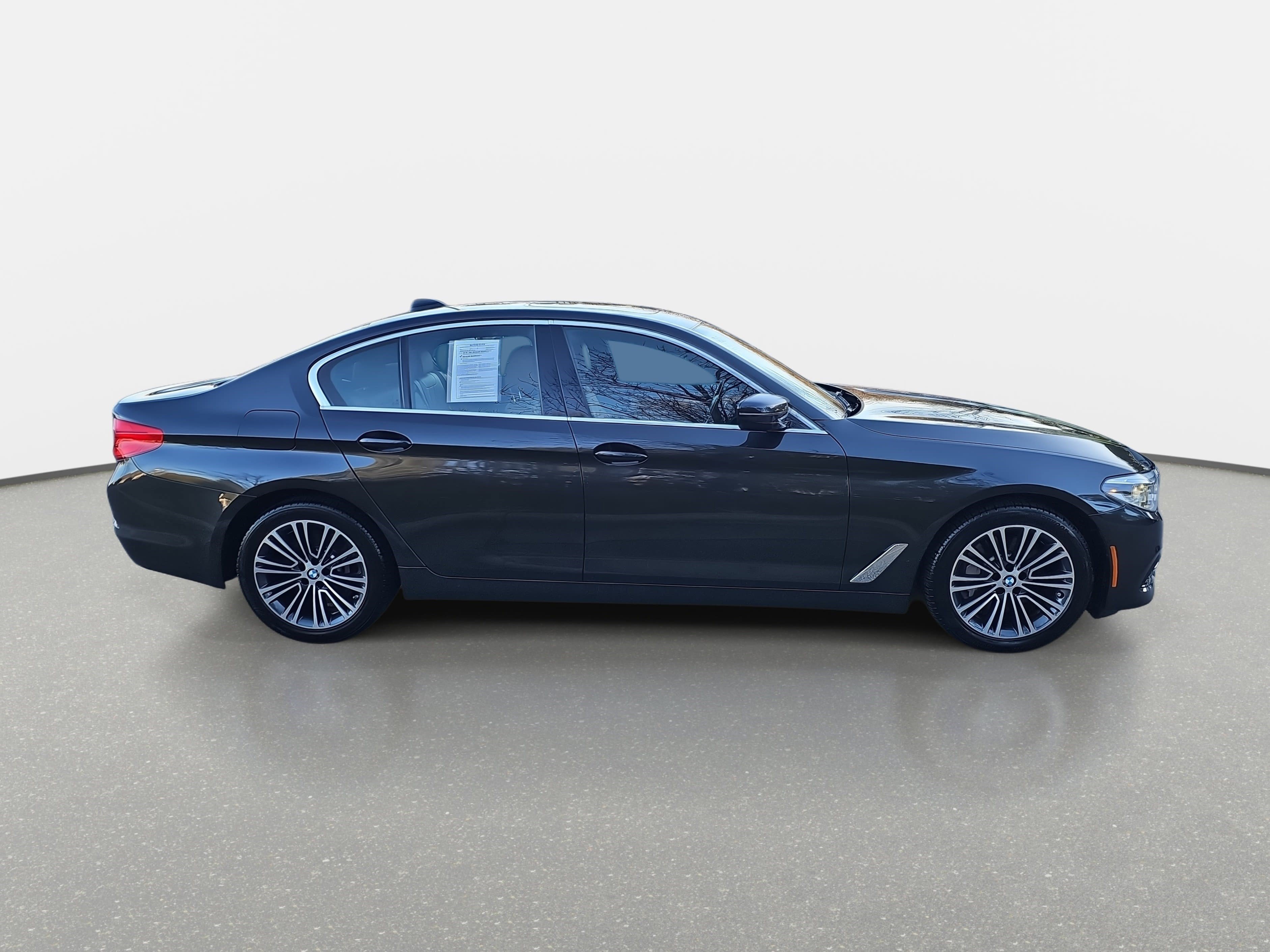 Used 2019 BMW 540i w/ Executive Package image 4