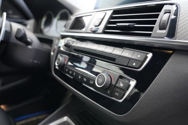 Used 2018 BMW M2 RWD image 16