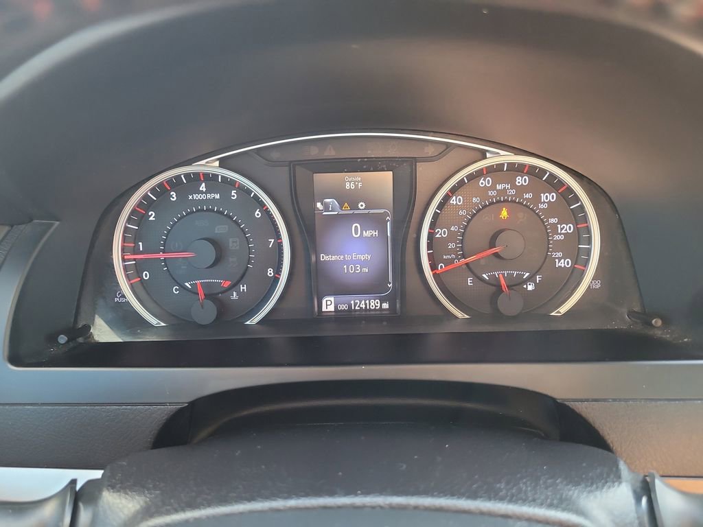 Used 2017 Toyota Camry SE FWD image 29