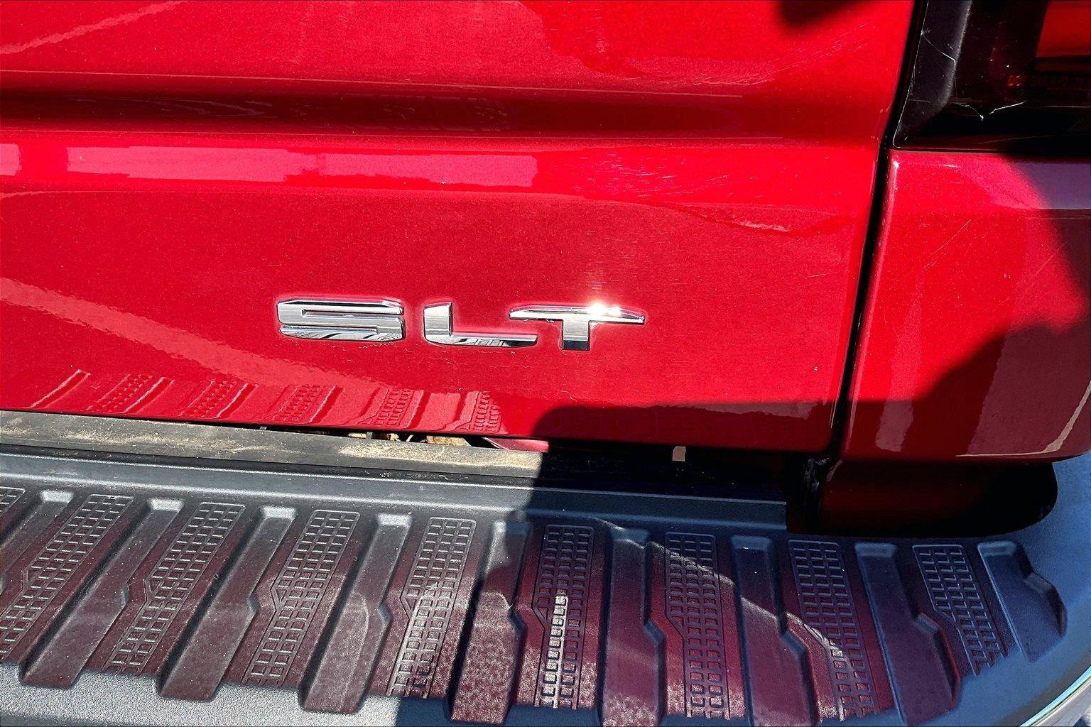 Used 2019 GMC Sierra 1500 SLT w/ SLT Premium Package AWD/4WD image 9