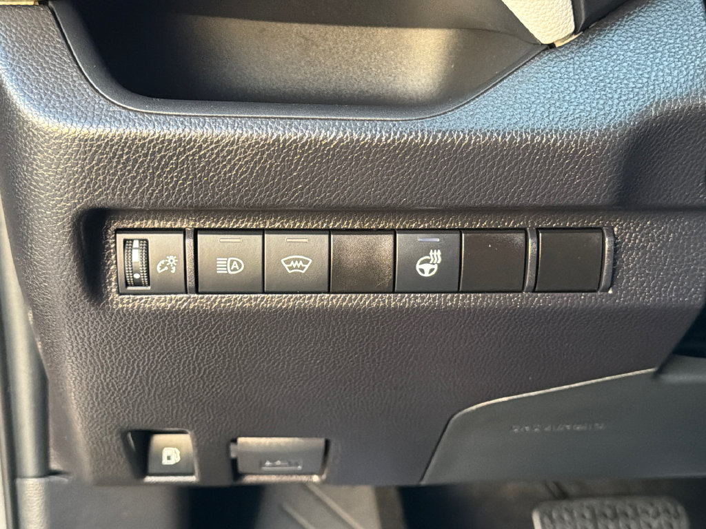 Used 2025 Toyota RAV4 XLE w/ Weather Package AWD/4WD image 23